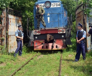 Trem levando 280 corpos resgatados do local do acidente do voo MH17 chega a Kharkiv, na Ucrânia 
