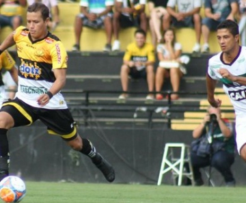Ricardo Bueno em ação naquele dia 30 de março: o seu último gol 