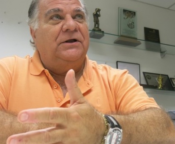 Odílio Rodrigues fala em interesse mútuo de Santos e Robinho, mas vê contratação "difícil" 