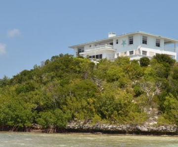 Casa principal do Big Grand Cay, o maior do arquipélago das Bahamas, que foi arrematado por US$ 4,5 milhões, cerca de 40% do valor pedido 