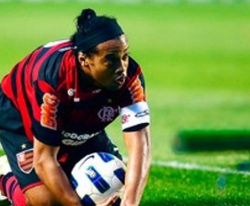 Ronaldinho Gaúcho teve passagem conturbada pelo Flamengo