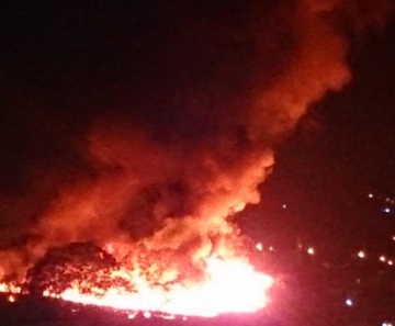 Fogo atingiu fábrica às margens da Raposo Tavares 
