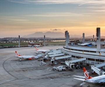 Aeroporto Internacional Tom Jobim, o Galeão, no Rio , um dos 5 já sob controle da iniciativa privada 