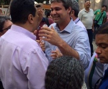 Lindberg Farias fez campanha no Centro do Rio 
