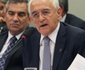 O ministro Manoel Dias em audiência na Câmara 