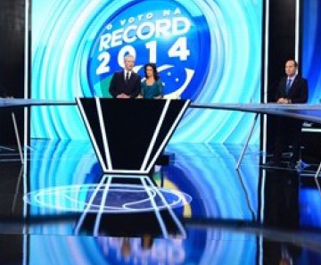 Os candidatos no estúdio durante o quarto debate entre presidenciáveis da campanha eleitoral 