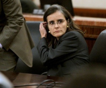 A médica Ana Maria Gonzalez-Angulo durante seu julgamento na última sexta-feira (26) 