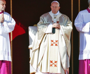 Papa Francisco durante a beatificação de Paulo VI