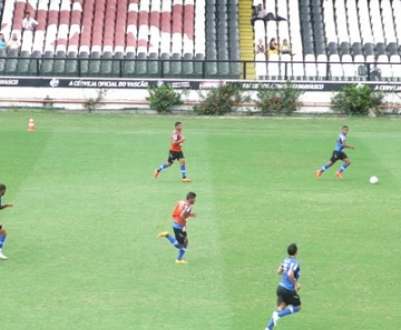 Vasco treinou em São Januário de olho na partida contra o Avaí, a última de 2014