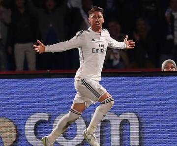 Sergio Ramos comemora primeiro gol da equipe merengue 