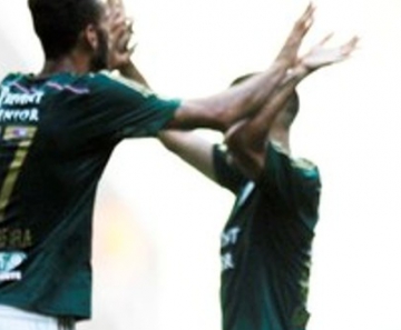 Leandro Pereira comemora seu primeiro gol com a camisa do Palmeiras