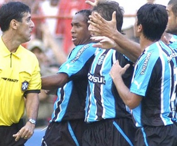 Anderson foi herói na Batalha dos Aflitos pelo Grêmio em 2005 