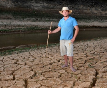 Roberto Brum, 27, produtor rural, na comunidade de Recreio, na barragem do Rio Bonito 