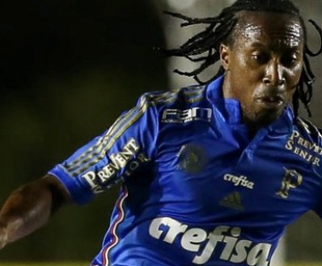 Arouca, em ação pelo Palmeiras na Bahia