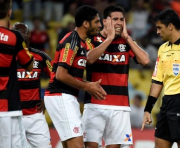 Para Wallace, maior problema do Flamengo é a falta de confiança na própria qualidade 