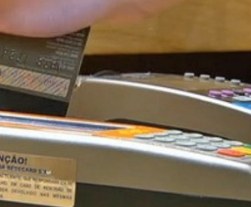 Cartão de crédito foi apontado como principal dívida de 77,2% das famílias 