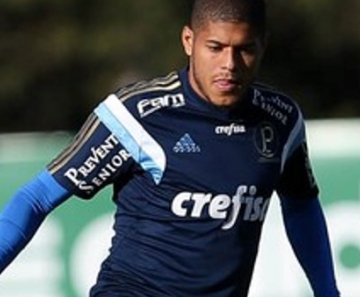 Leandro, atacante do Palmeiras, deve pintar na Vila em breve 