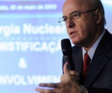 O presidente da Eletronuclear Othon Luiz Pinheiro da Silva durante Comissão do Meio Ambiente na Câmara dos Deputados em maio de 2010 