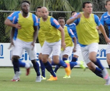 Campeão no Cruzeiro em 2003, Luxemburgo tenta levantar time no Brasileirão 2015 