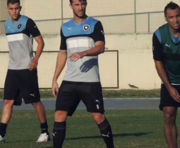 Ricardo Gomes esboça time com Diego Jardel no lugar de Gegê 