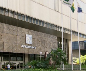 Petrobras quer emitir títulos para arrecadar recursos 