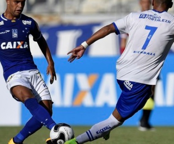 Alisson foi titular do Cruzeiro diante da URT na abertura do Campeonato Mineiro
