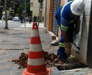 Sobrado, no bairro da Liberdade, em São Paulo, furtava água captando direto da rede