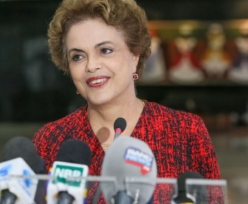 Presidenta Dilma Rousseff durante coletiva de imprensa