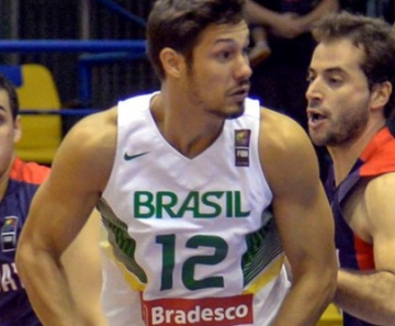 Rafael Mineiro é um dos destaques na seleção brasileira de basquete no Sul-Americano 