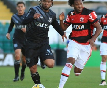 Carlos Alberto fez sua última partida na vitória sobre o Flamengo