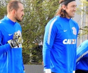 Walter e Cássio durante treino do Corinthians no CT Joaquim Grava 