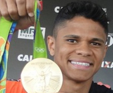 Douglas Santos se valoriza ainda mais com ouro olímpico