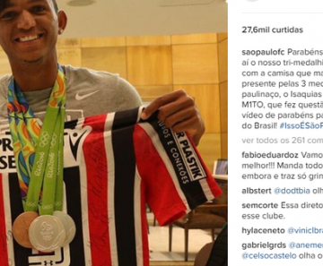 Isaquias Queiroz ganhou uma camisa do São Paulo de presente