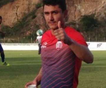 Vinícius estreou participando de gol do Náutico