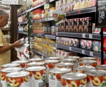 Preços dos alimentos caem e aliviam a inflação, segundo pesquisa da FGV