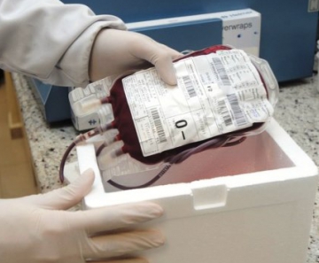 Transporte de bolsas de sangue