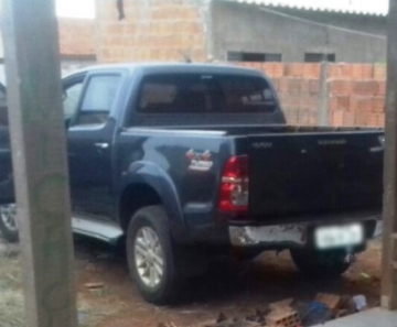 A caminhonete Hilux foi roubada na sexta-feira (04) em Lucas do Rio Verde