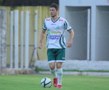 Raul Prata chega para ocupar a lateral direita do Botafogo 