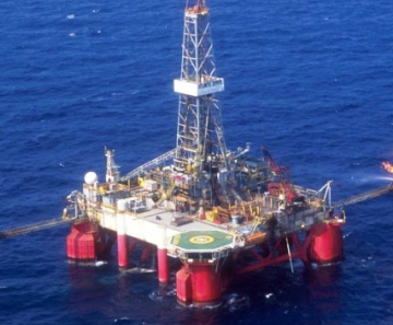 Conta-petróleo fecha no azul pela primeira vez na história