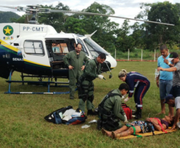 Helicóptero do Ciopaer fez resgate do ferido por descarga elétrica em MT 
