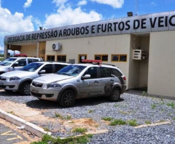 Delegacia Especializada de Repressão a Roubos e Furtos de Veículos Automotores (DERRFVA)