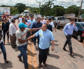 O governador Pedro Taques autorizou a duplicação de 4,9 quilômetros da ‘Estrada da Guia’