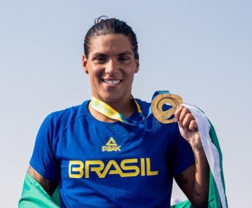 Ana Marcela é escolhida como melhor nadadora de águas abertas do mundo
