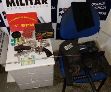 Arsenal de munições e acessórios de agentes da segurança pública - Foto: PMMT