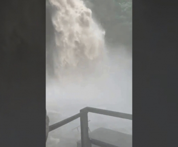 Cabeça d'água assusta turistas em cachoeira em Nobres (MT)