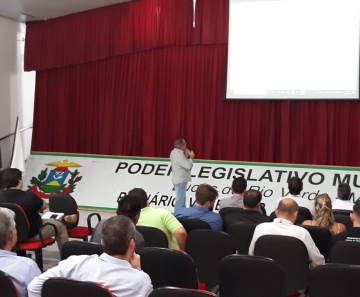 Comunidade participa de audiência pública sobre condomínios em Lucas do Rio Verde 