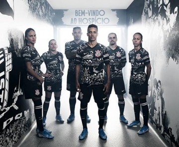 Corinthians lança nova terceira camisa em homenagem às invasões históricas