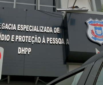 Delegacia de Homicídios e Proteção à Pessoa (DHPP) em Cuiabá — Foto: Reprodução/TVCA