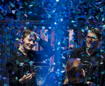 Emil 'Nyhrox Bergquist Pedersen e Thomas 'Aqua' Arnould venceram a copa do mundo de Fortnite 2019 — Foto: Johannes Eisele/AFP