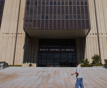 Instituições financeiras consultadas pelo Banco Central estimam que a Selic deve permanecer este ano no atual patamar: 6,5%       (Wilson Dias/Agência Brasil)